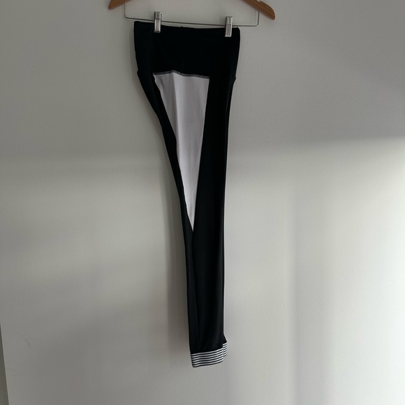 Sivan Ayla x Strut This Cheat Day Legging, in OS - Picture 2 of 3